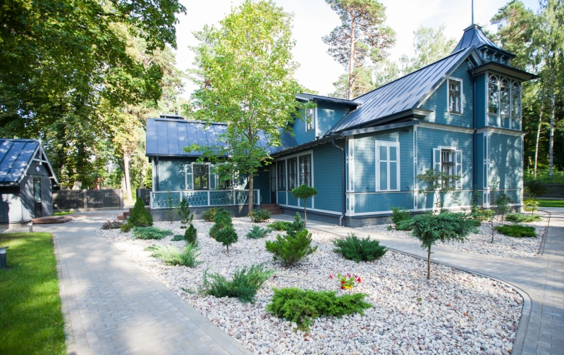 “Raiņa sēta”